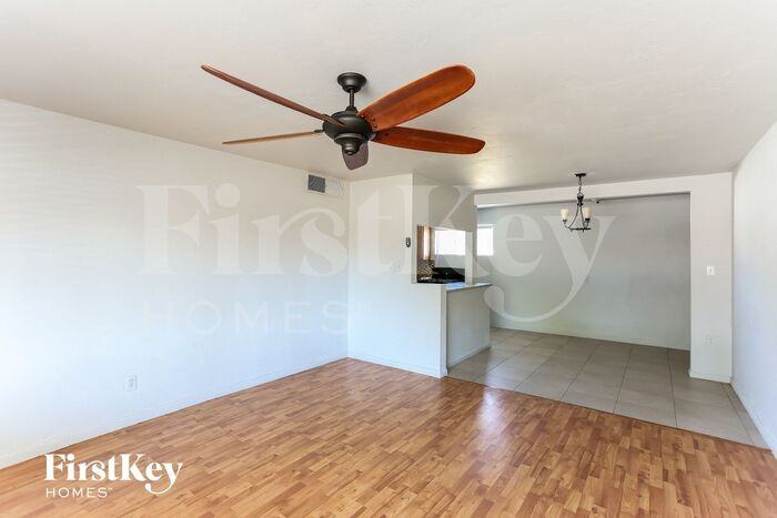 5737 N 35th Ave - Photo 2 of 15