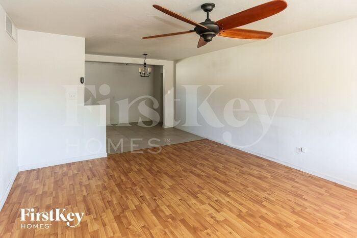 5737 N 35th Ave - Photo 3 of 15