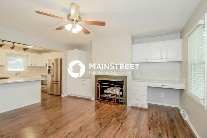 1278 Millerwood Dr - Photo 3 of 17