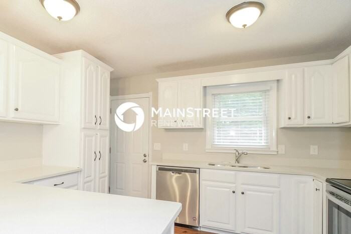 1278 Millerwood Dr - Photo 4 of 17