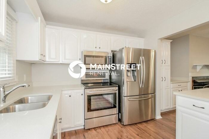 1278 Millerwood Dr - Photo 5 of 17