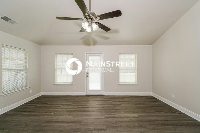 955 Clover Avenue - Photo 4 of 17