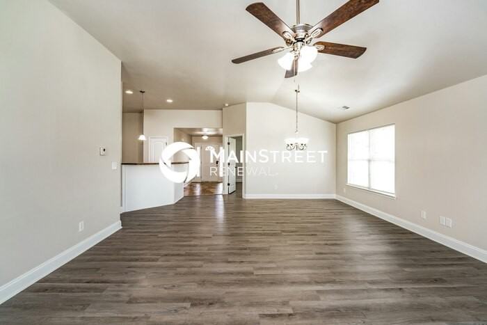 955 Clover Avenue - Photo 6 of 17