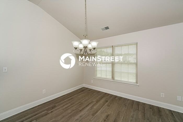 955 Clover Avenue - Photo 7 of 17