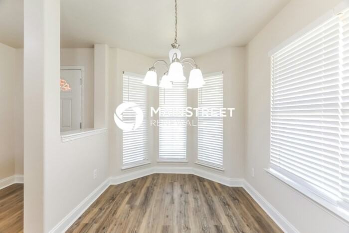 1055 Clover Avenue - Photo 7 of 17