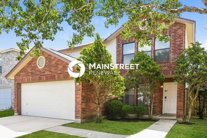 1218 Crossing Oaks - Photo 2 of 17