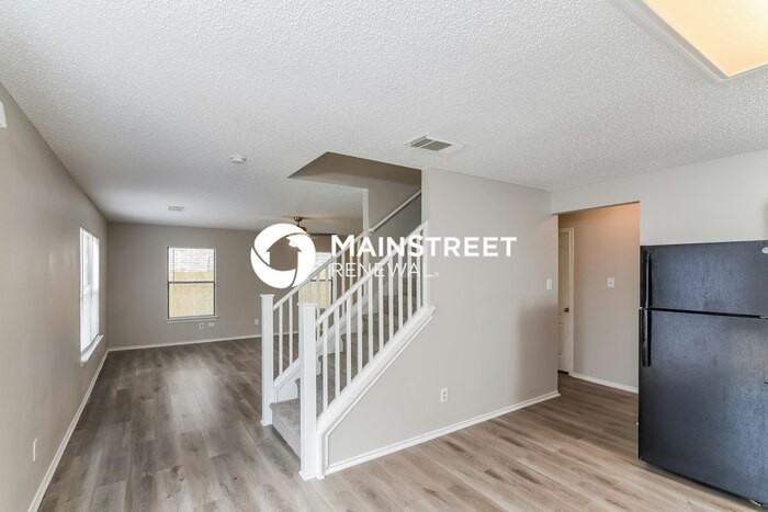 1218 Crossing Oaks - Photo 7 of 17