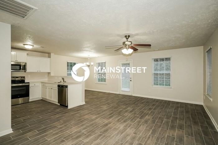 2562 Willowbranch Dr - Photo 2 of 19