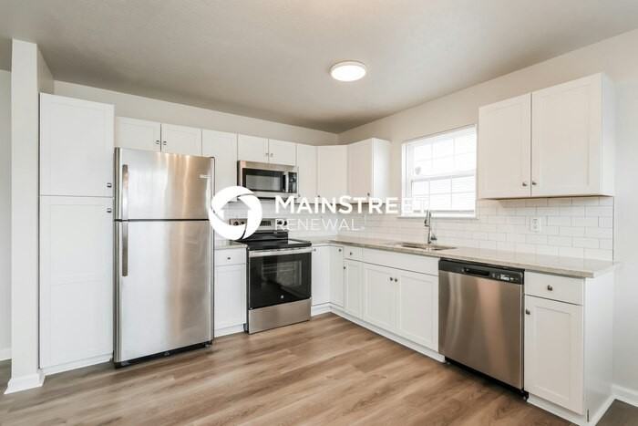 257 S Shore Dr - Photo 5 of 17