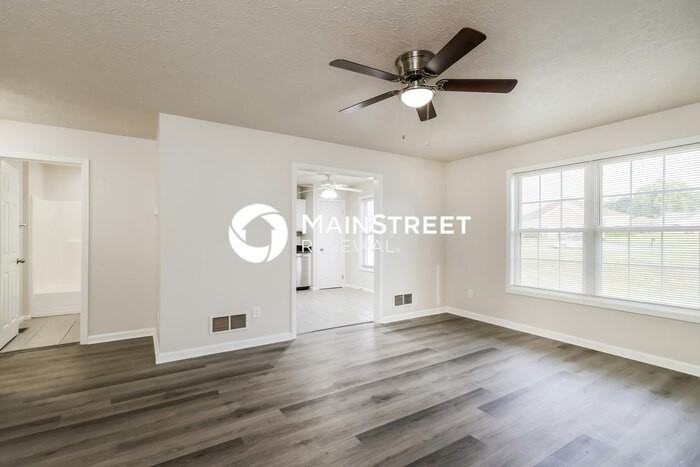 308 Tex Avenue - Photo 4 of 21