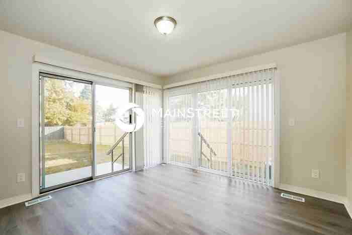 5232 Redlands Dr - Photo 7 of 20