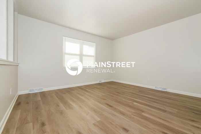 5120 Goodman Lane - Photo 4 of 19