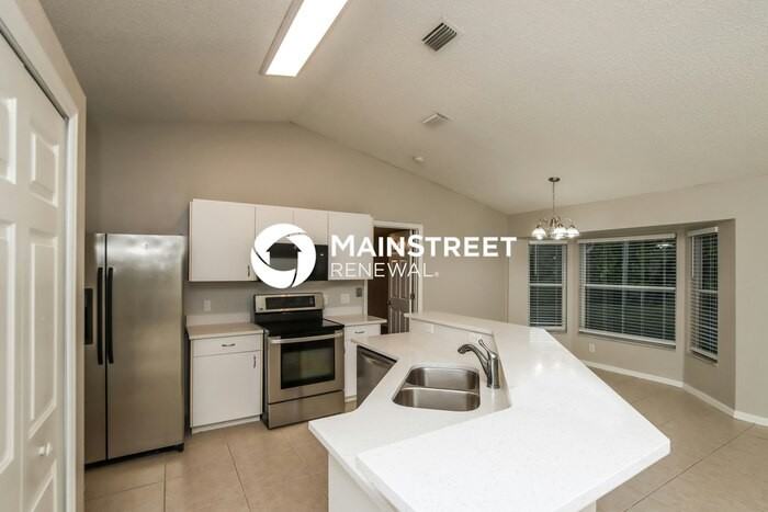 453 Foxdall Ave Ne - Photo 6 of 16