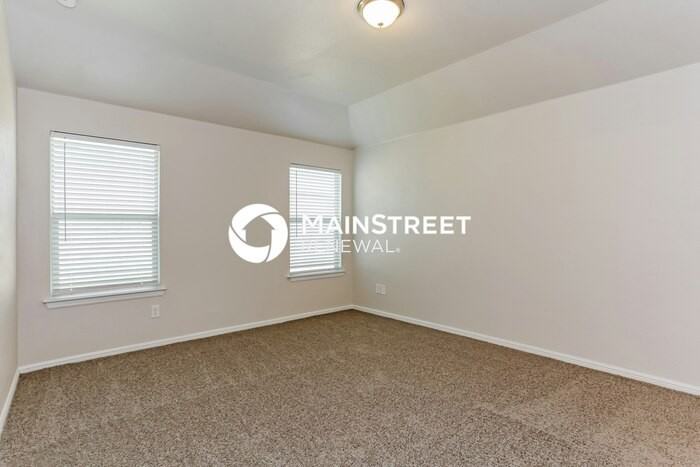 10024 Poinsett Way - Photo 7 of 18