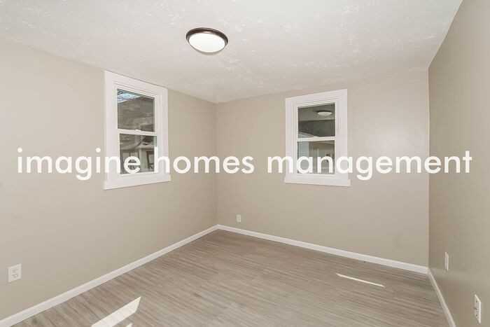 1028 Dayton Avenue - Photo 6 of 17