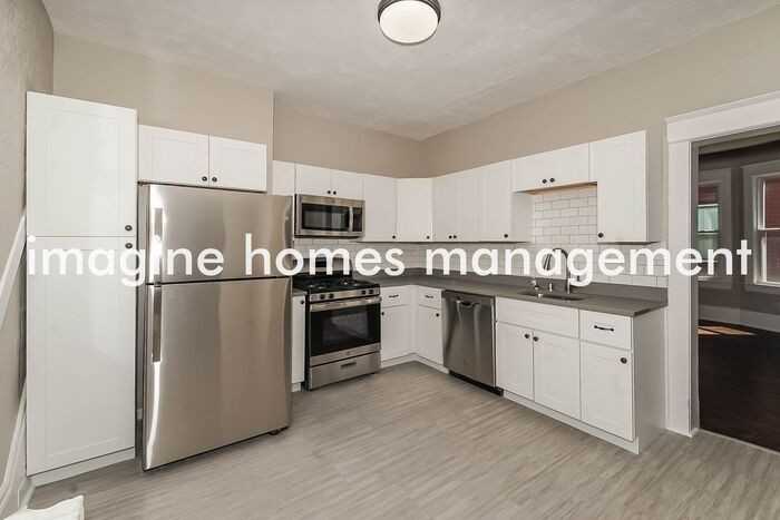 1028 Dayton Avenue - Photo 7 of 17