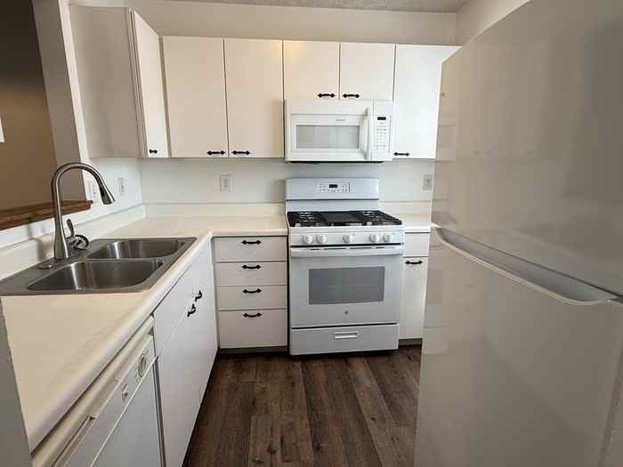 237 Malloy Ln - Photo 3 of 12