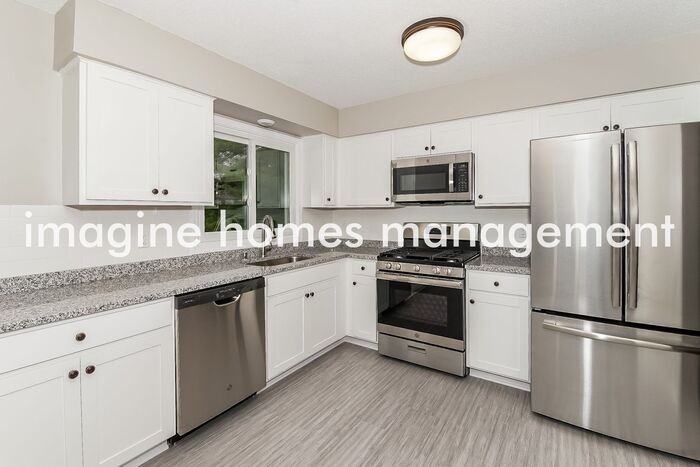 6588 Jonquil Way North - Photo 5 of 17