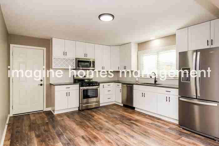 6809 N Madison Ave - Photo 5 of 15