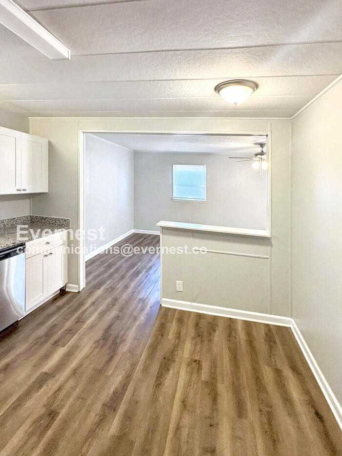 525 Landers St - Photo 7 of 28