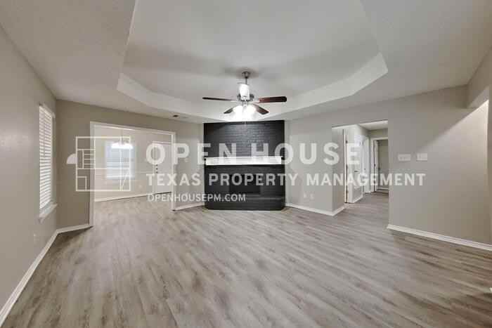 430 Kamber Ln - Photo 5 of 21