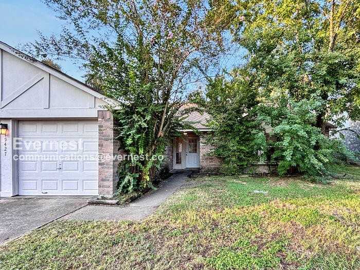 19427 Bristlestar Dr - Photo 2 of 26