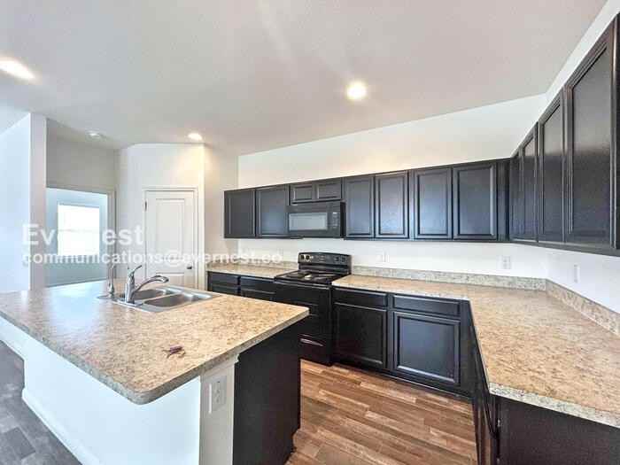 400 Seneca Loop - Photo 4 of 35