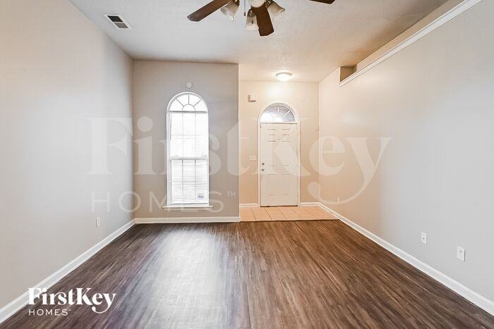 5599 Queens Ring Cv - Photo 2 of 15