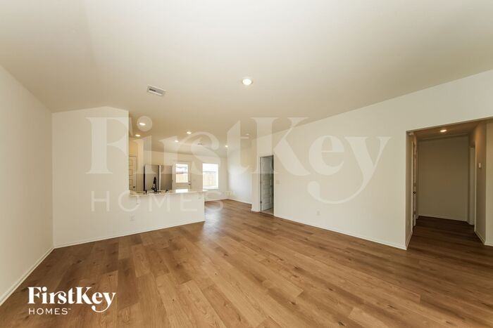 445 Labelle Ln - Photo 3 of 19