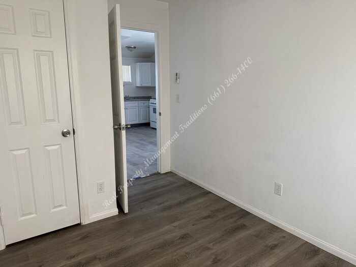 45420 5th St E - Photo 5 of 10