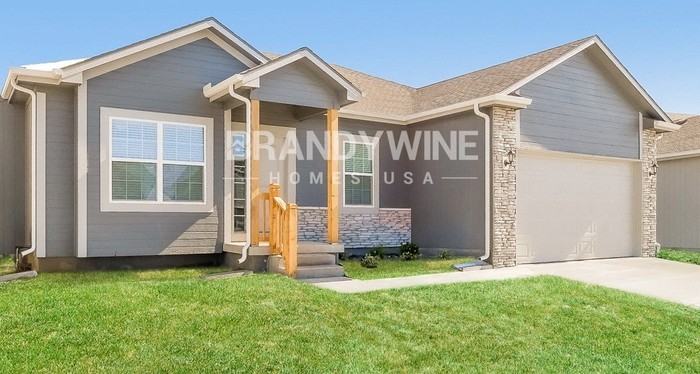 1004 Woodland Dr - Photo 2 of 29