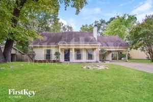 featured image of 6375 Treadway Trl