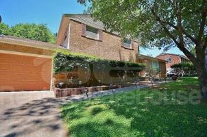 featured image of 2615 Vinyard Street Northeast