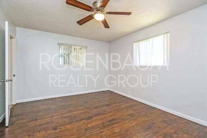 555 W Rio Salado Pkwy #202 - Photo 3 of 7