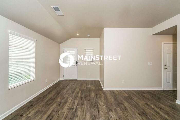 832 Lora Ln - Photo 4 of 18