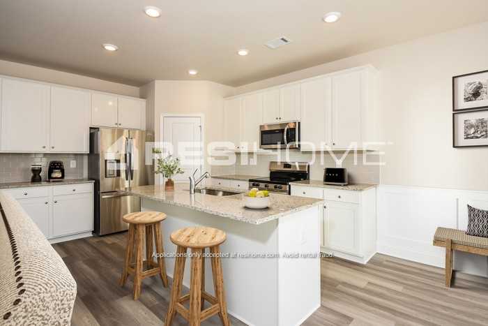 2338 Whitburn Road - Photo 3 of 18