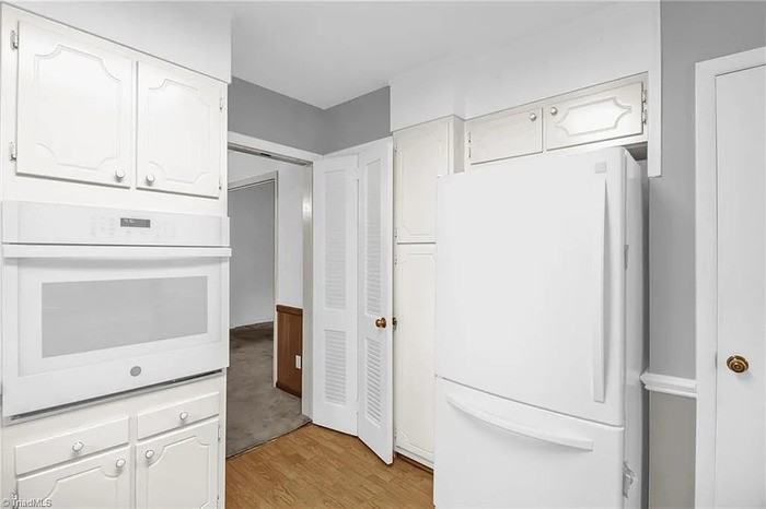 3106 Winchester Dr - Photo 3 of 15