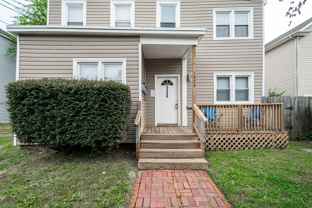 1526 W 40th St #1B - Photo 1 of 1