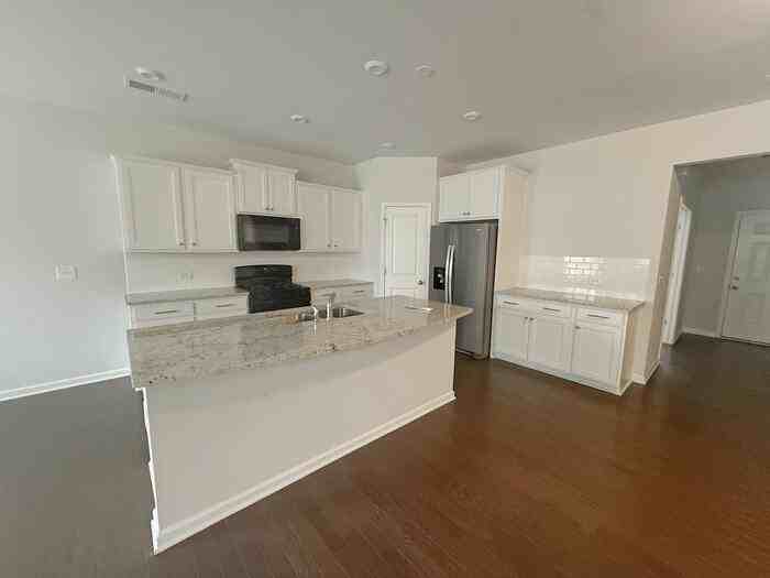 1693 Maston Rd - Photo 3 of 22