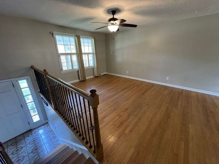 516 Valley View Ter Se - Photo 3 of 27