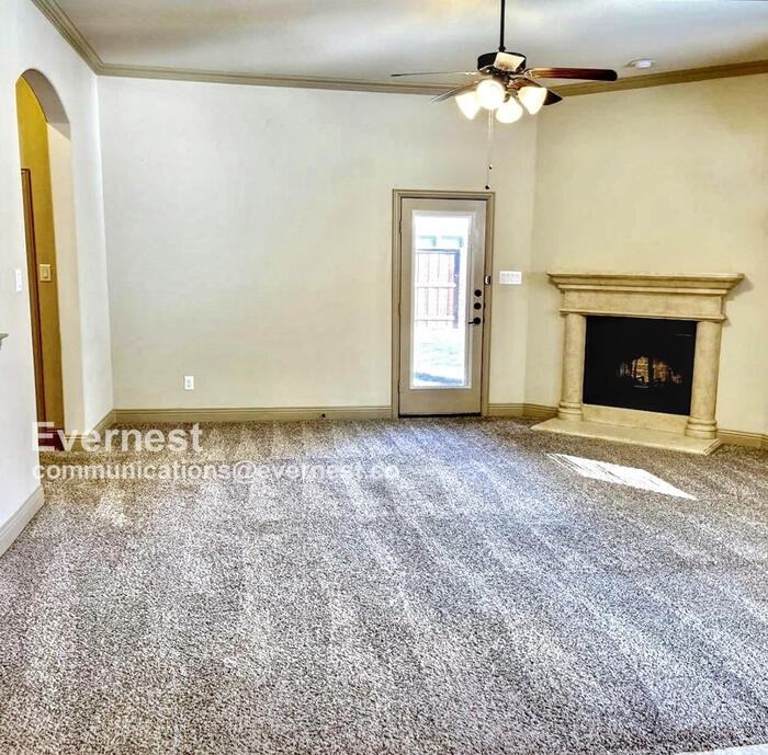 16709 Stillhouse Hollow Ct - Photo 5 of 31