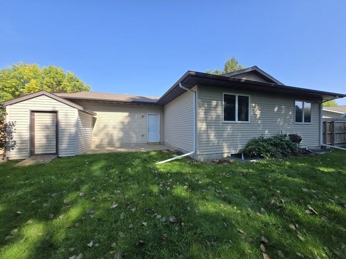 5038 West Elm Court - Photo 7 of 36