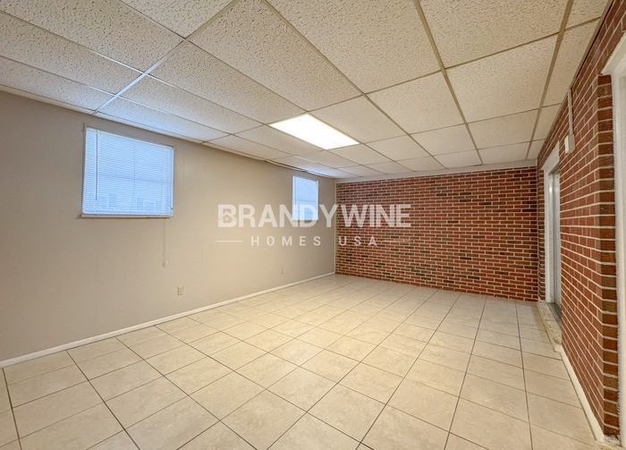 3916 Bogata Dr N - Photo 7 of 25