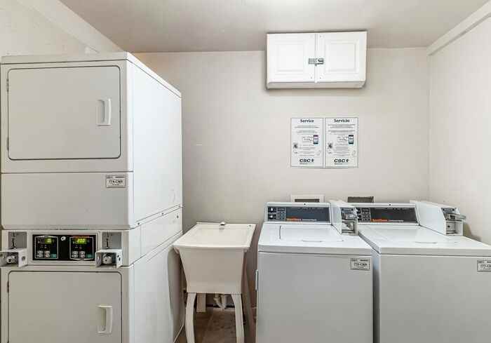 529 Colorado Ave #211 - Photo 3 of 3