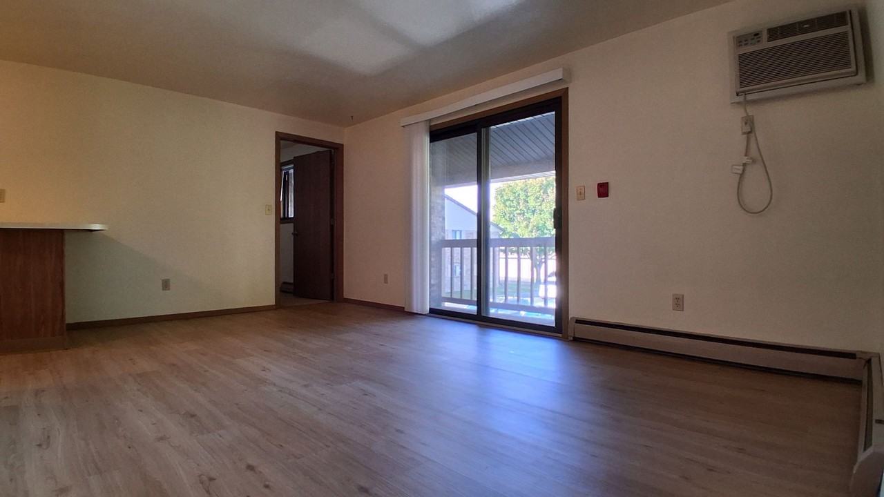 Bay Park Village Apartments - Photo 7 of 13