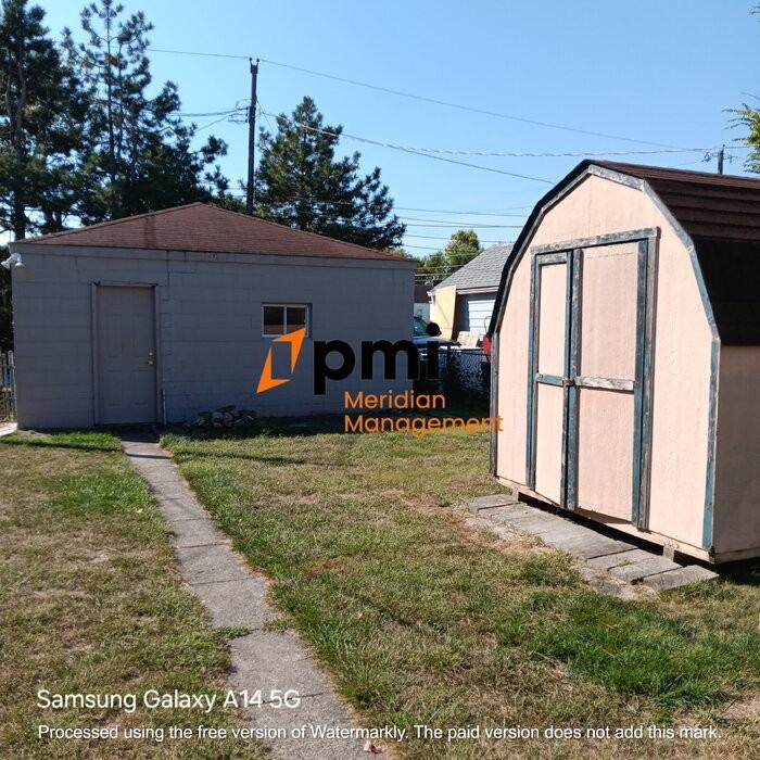 5041 West 13th Street - Photo 5 of 17