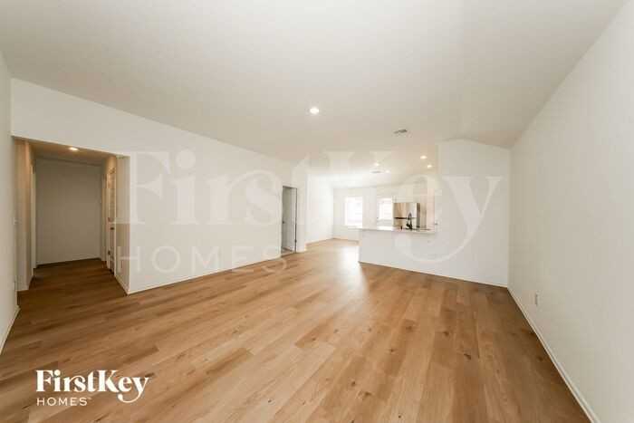 421 Yale Road - Photo 3 of 19