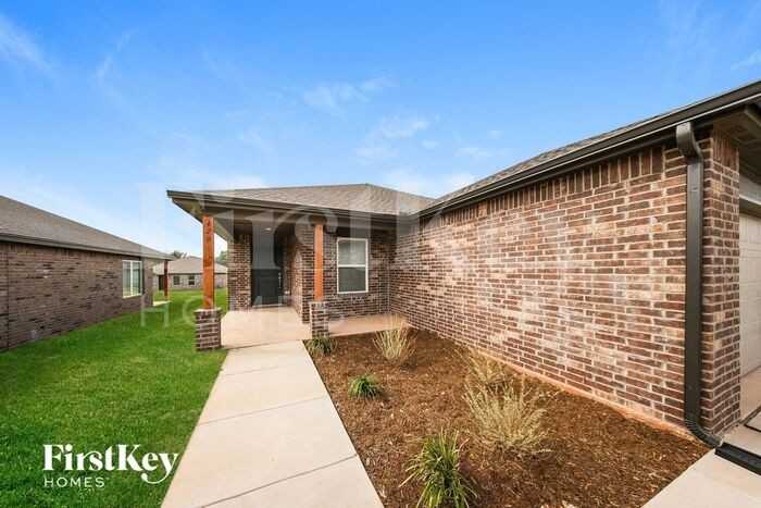 429 Labelle Ln - Photo 2 of 19