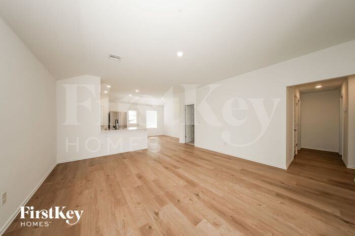 429 Labelle Ln - Photo 3 of 19