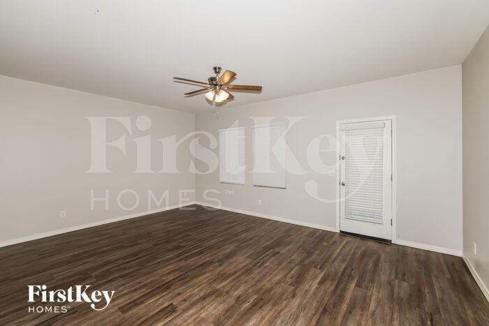 20016 Woodlands Avenue - Photo 2 of 16